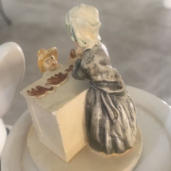 Vintage Grandma & Cookies Figure - Picture 2 of 3